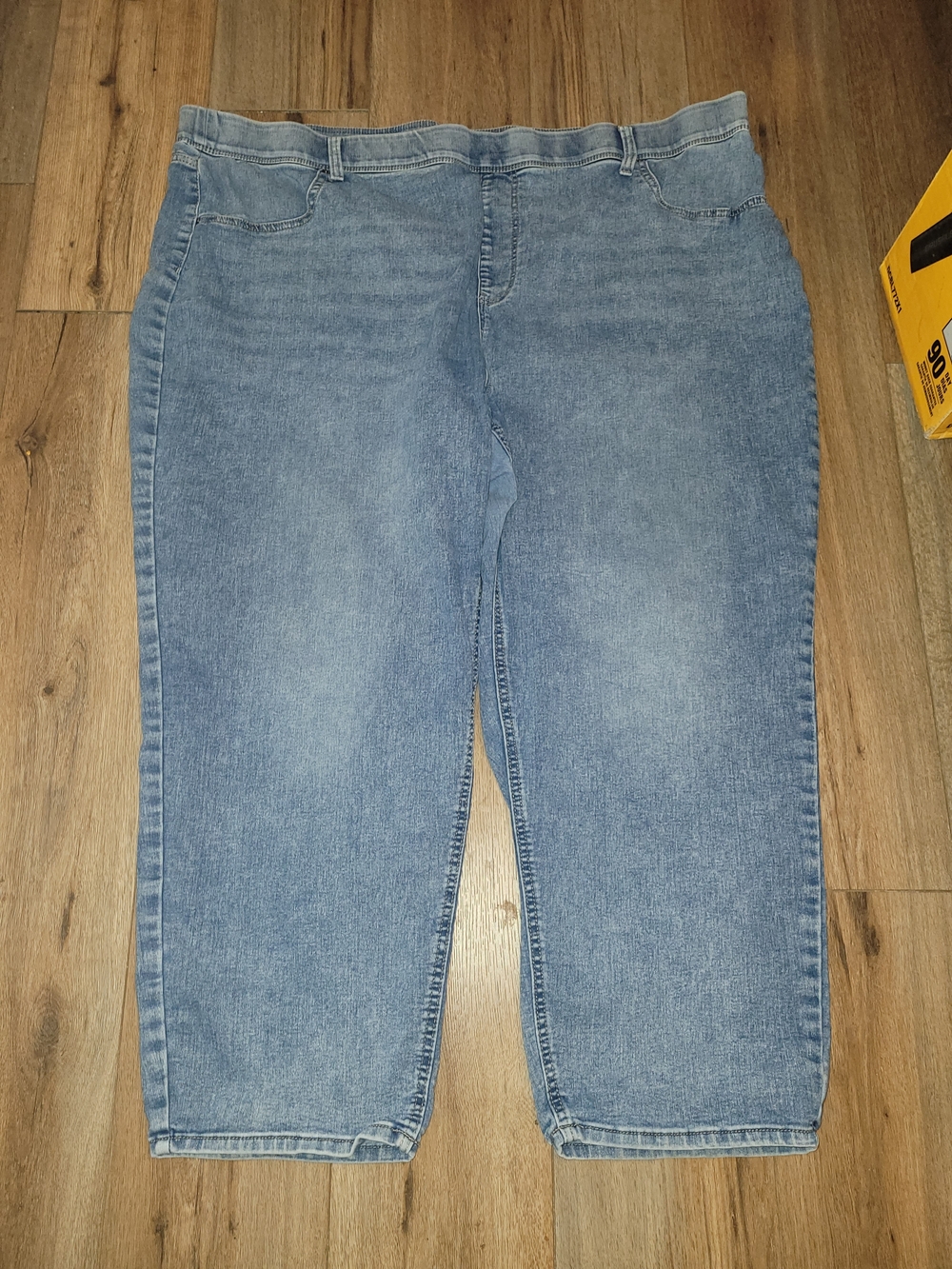 Terra & Sky Light Denim Cropped Jeans - Relaxed Fit